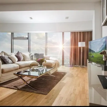 Hanza Tower Sunny 22 Pool &