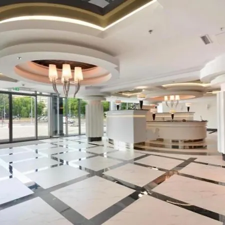 Hanza Tower Sunny 22 Pool & Daire *